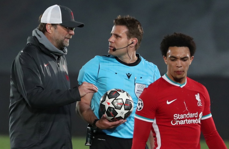 土媒：被检测出使用违禁品，费内巴切俱乐部主席被拘（土耳其媒体：费内巴切主席因涉嫌使用违禁品被拘留）