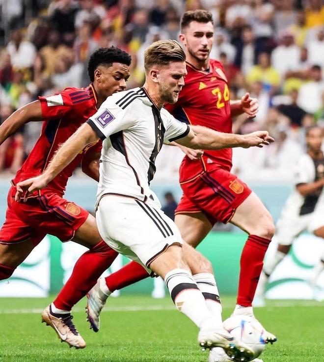 冠绝欧洲！凯恩19年起世预赛、欧预赛狂轰40球，超C罗8球（凯恩自2019年世预赛+欧预赛轰入40球，欧洲称王，领先C罗8球）