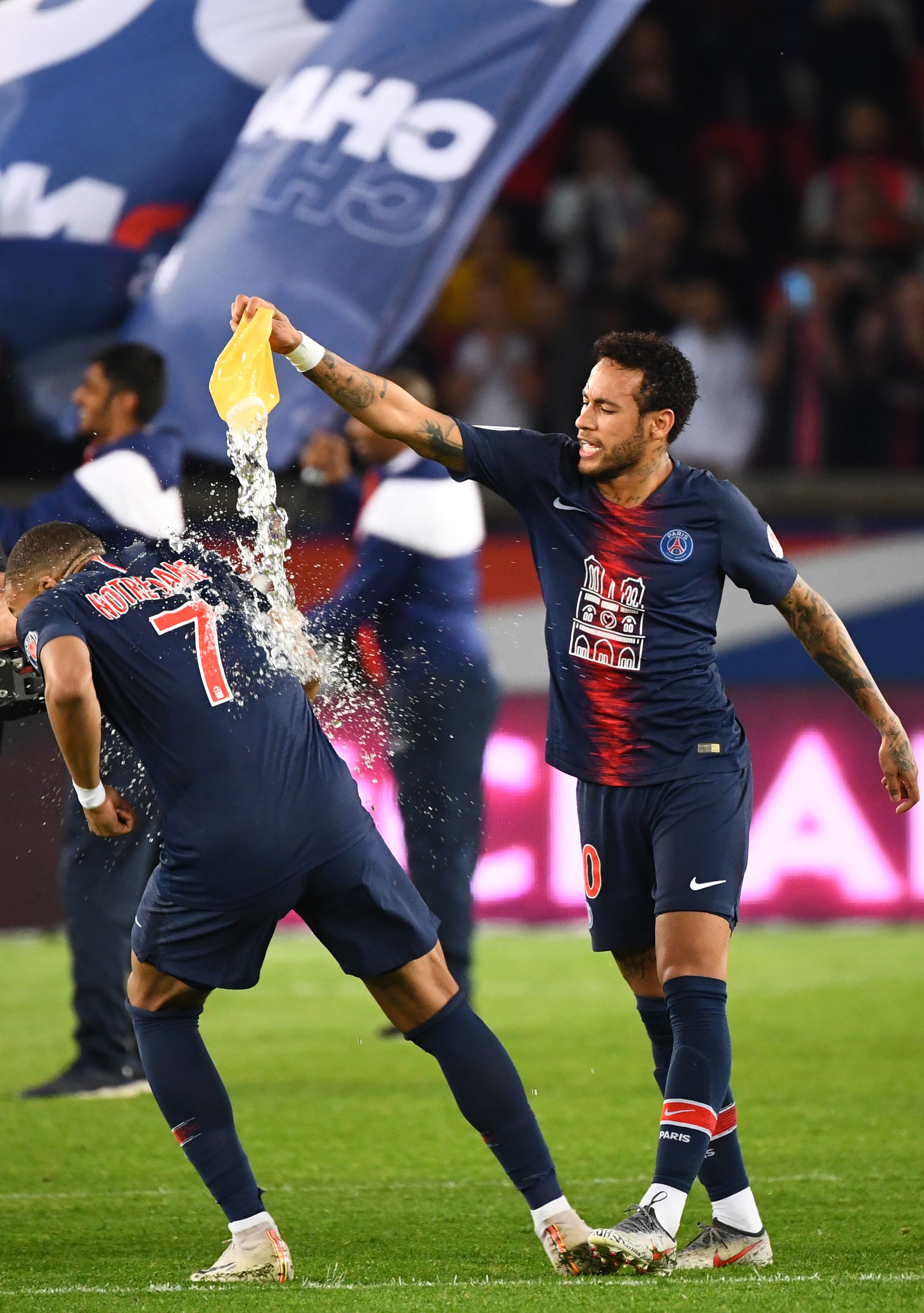 骑士后场双坑！加兰13中2&鲍尔9中1，外线合计16中2