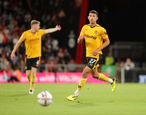 惠灵顿主帅：队员们都认同高位战术，目前问题在于执行有失误（惠灵顿主帅：全队认同高位压迫，问题出在执行不到位）