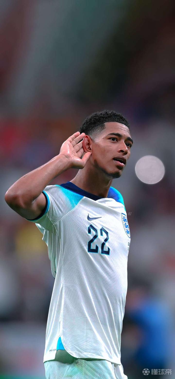 邮报：顺应英超形势，利兹今夏引援注重身体对抗和定位球能力