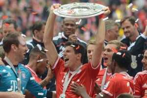 跟队：孙兴慜将留在韩国，以便于完成加盟洛杉矶的转会