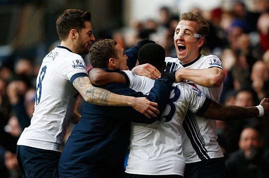 英超战报：米伦科维奇乌龙，霍尔制胜，埃弗顿3-0大胜森林（英超快讯：米伦科维奇自摆乌龙，霍尔破门锁胜，埃弗顿3-0完胜诺丁汉森林）