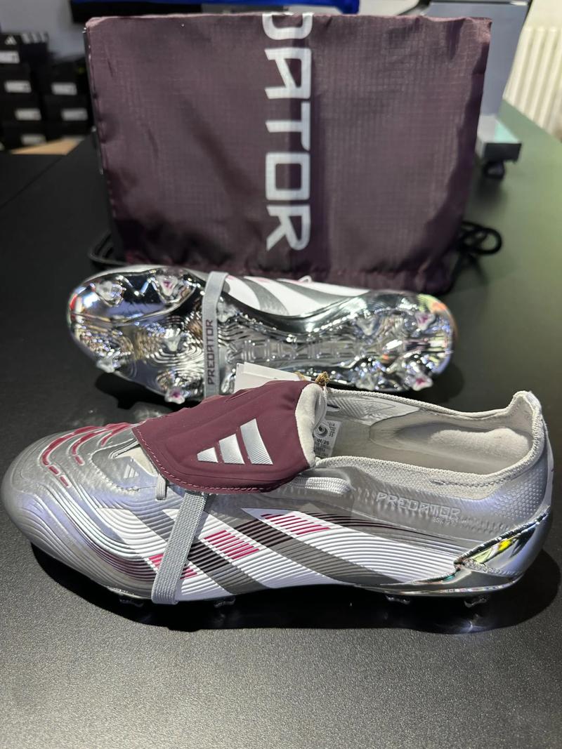 曼联引援总监评谢什科：速度快、弹跳强，风格有点像哈兰德