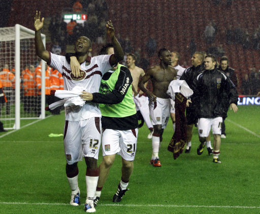 恍如隔世，巴萨上一次在诺坎普比赛法蒂双响，登贝莱助攻