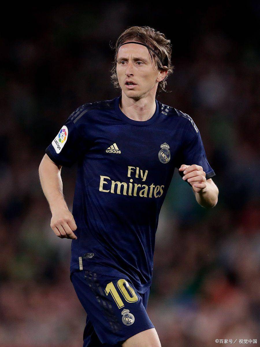 足球曝足坛巨星可能无缘世界杯，伤病加重